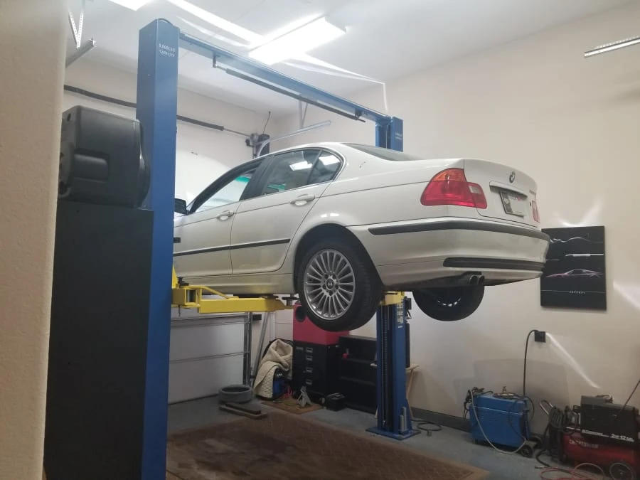 2001 BMW E46 330i & 330Ci - Image 4 of 7
