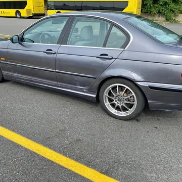 2001 BMW 330i
