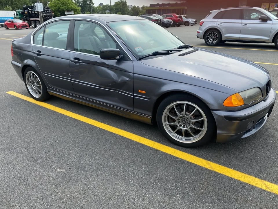 2001 BMW E46 330i & 330Ci - Image 2 of 8