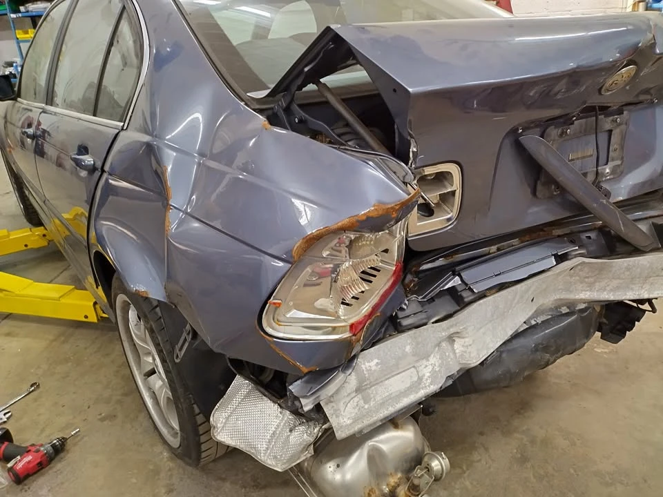 2001 BMW E46 330i & 330Ci - Image 5 of 5
