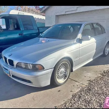 2001 BMW 5 Series 525i Sedan