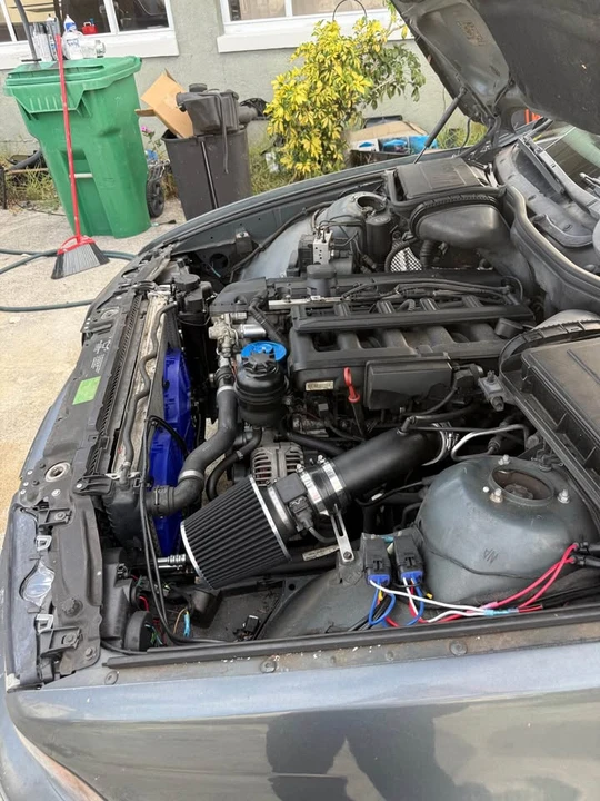 2001 BMW E39 5 Series - Image 2 of 3