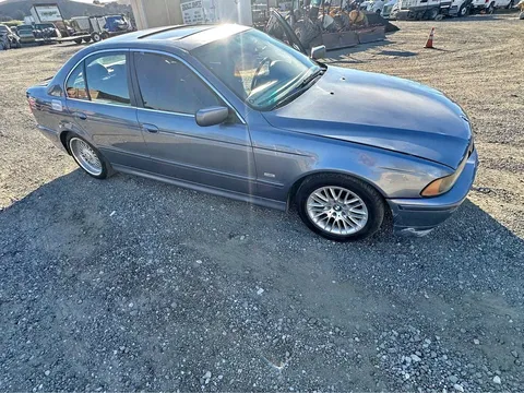 2001 BMW 5 Series 525i Sedan 4D