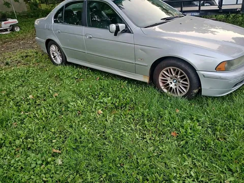 2001 BMW 5 Series 530e Sedan 4D