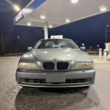 2001 BMW 530i Sedan