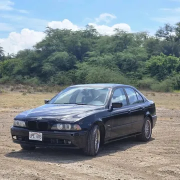 2001 BMW 5 Series 530i Sedan