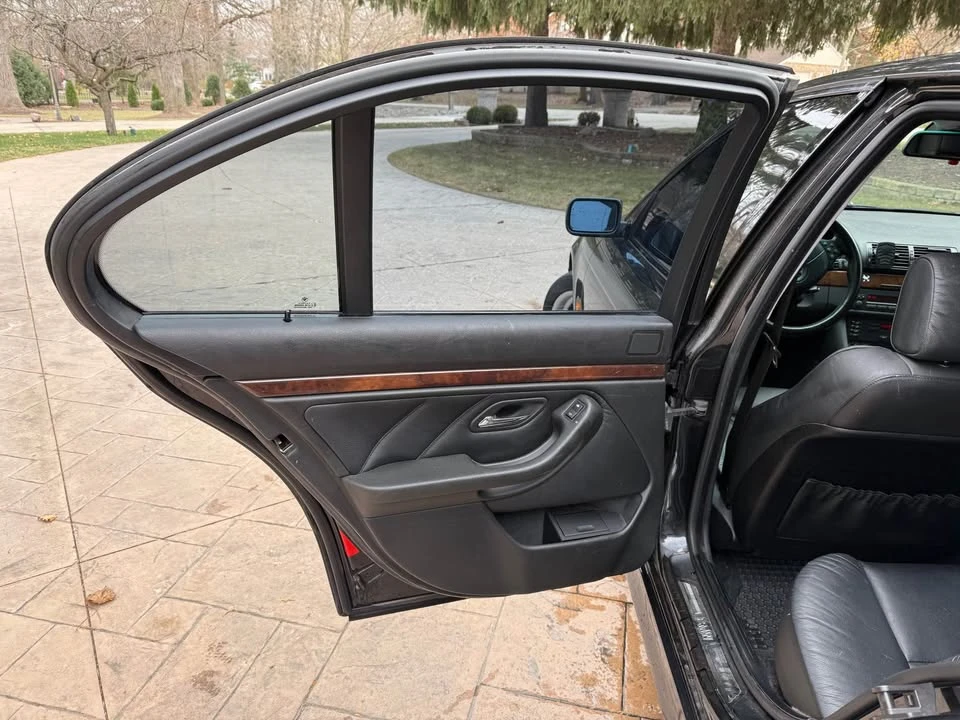 2001 BMW E39 540i - Image 12 of 20