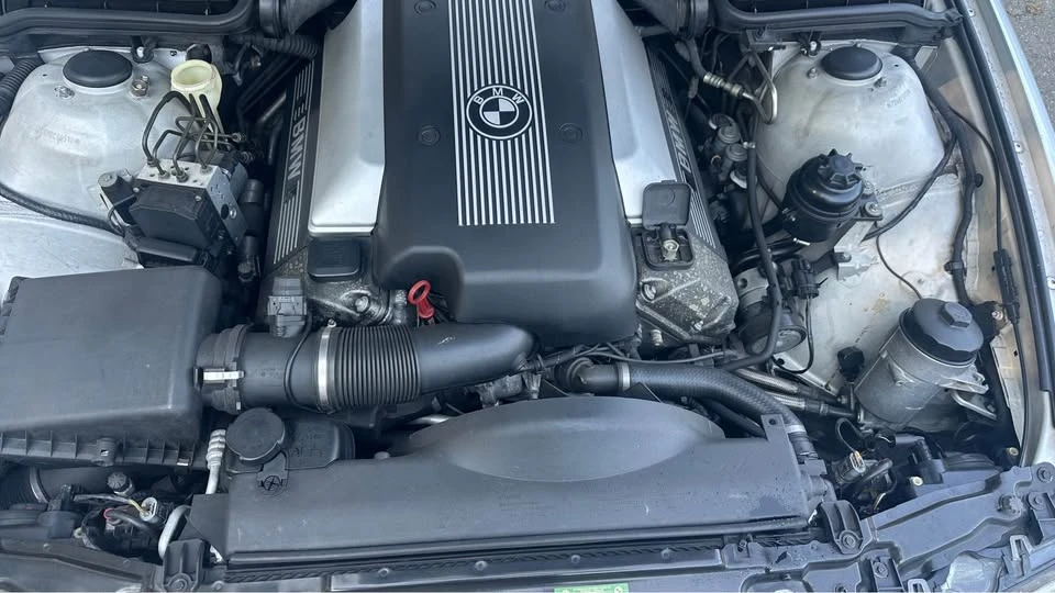 2001 BMW E39 540i - Image 3 of 11