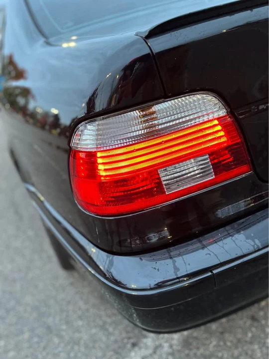 2001 BMW E39 540i - Image 5 of 9