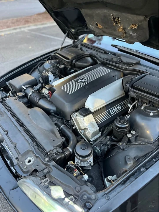 2001 BMW E39 540i - Image 8 of 9