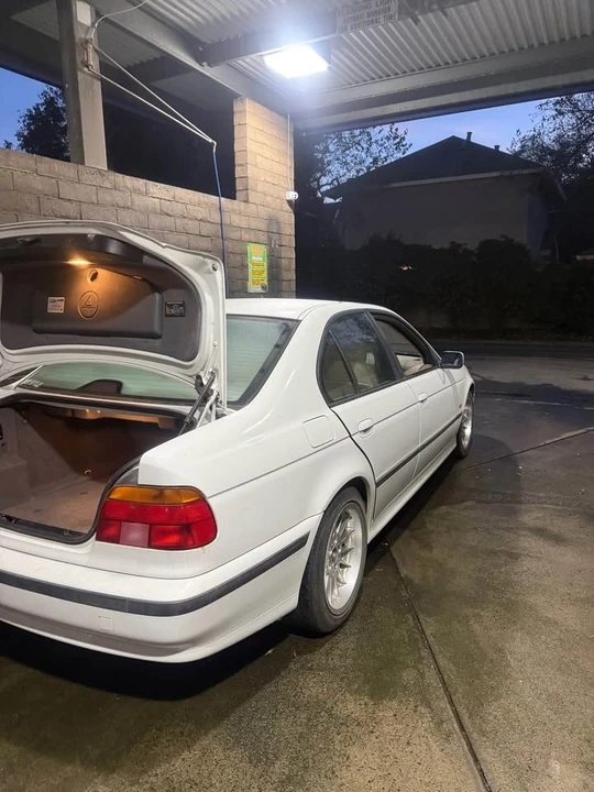 2001 BMW E39 540i - Image 8 of 17