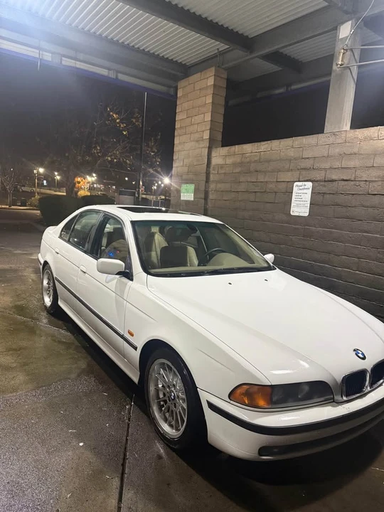 2001 BMW E39 540i - Image 3 of 17