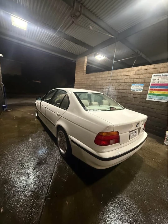 2001 BMW E39 540i - Image 5 of 17