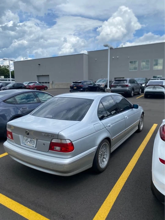 2001 BMW E39 540i - Image 3 of 7