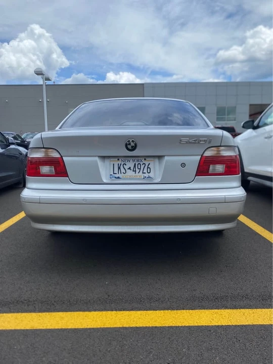 2001 BMW E39 540i - Image 2 of 7