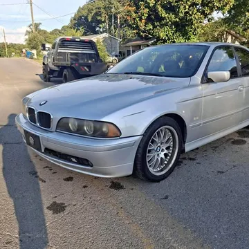 2001 BMW 5 Series 540i