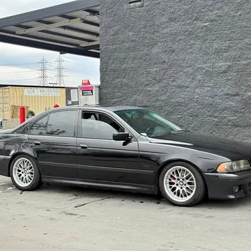 2001 BMW 5 Series 540i Sedan 4D