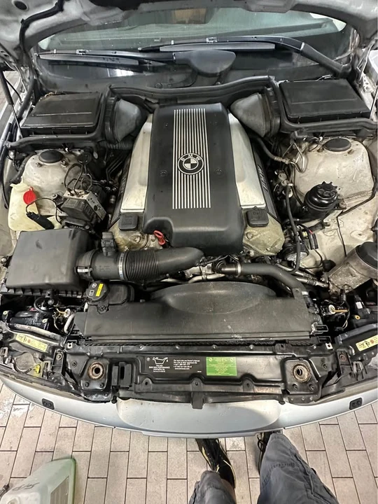 2001 BMW E39 540i - Image 4 of 11