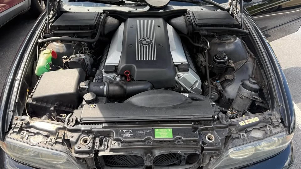2001 BMW E39 540i - Image 9 of 18