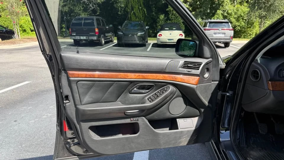 2001 BMW E39 540i - Image 7 of 18