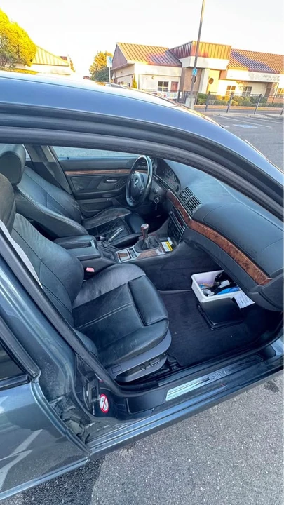 2001 BMW E39 540i - Image 9 of 10