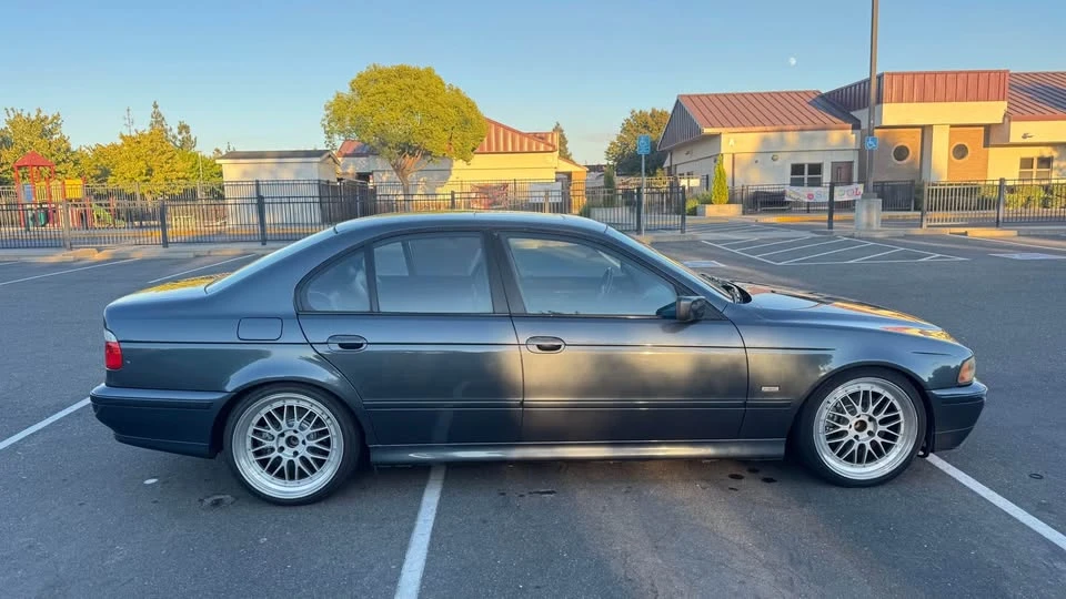 2001 BMW E39 540i - Image 4 of 10