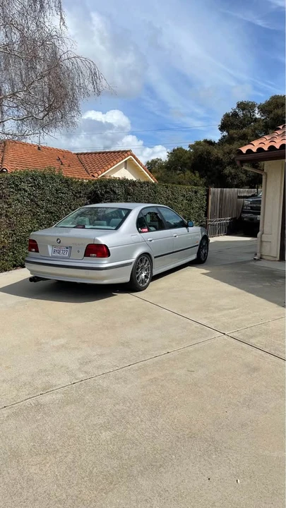 2001 BMW E39 540i - Image 2 of 12