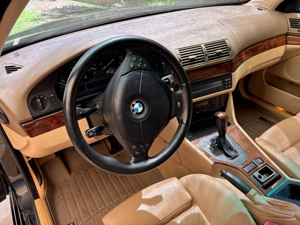 2001 BMW E39 540i - Image 10 of 20