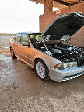 2001 BMW 5 Series 540i Sedan 4D