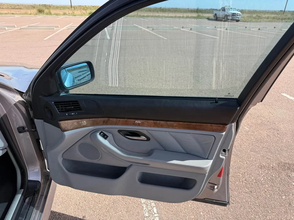 2001 BMW E39 540i - Image 15 of 20