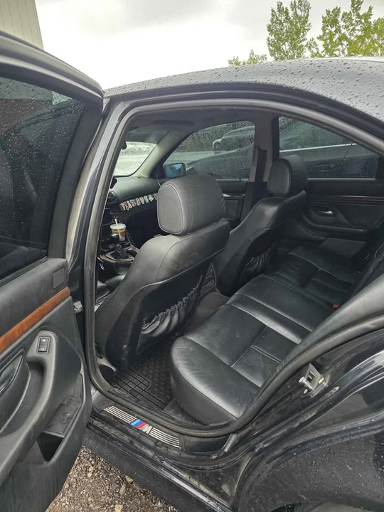 2001 BMW E39 540i - Image 10 of 10