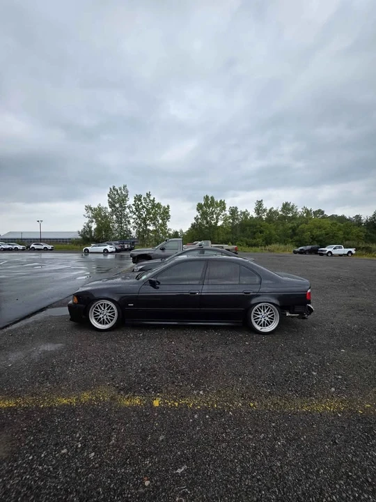 2001 BMW E39 540i - Image 3 of 10