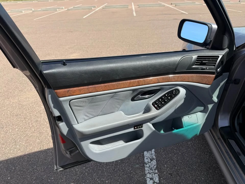 2001 BMW E39 540i - Image 8 of 20