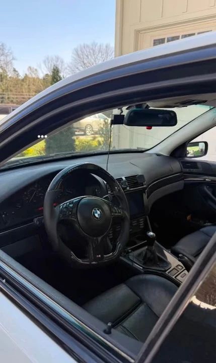 2001 BMW E39 540i - Image 2 of 6