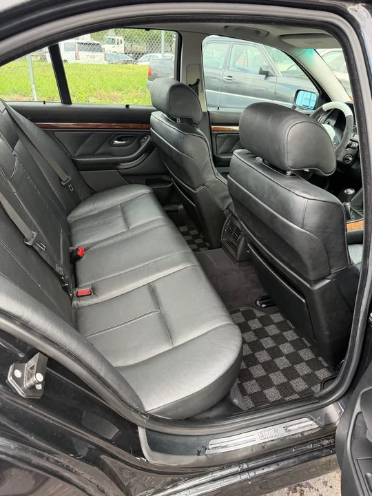 2001 BMW E39 540i - Image 13 of 17