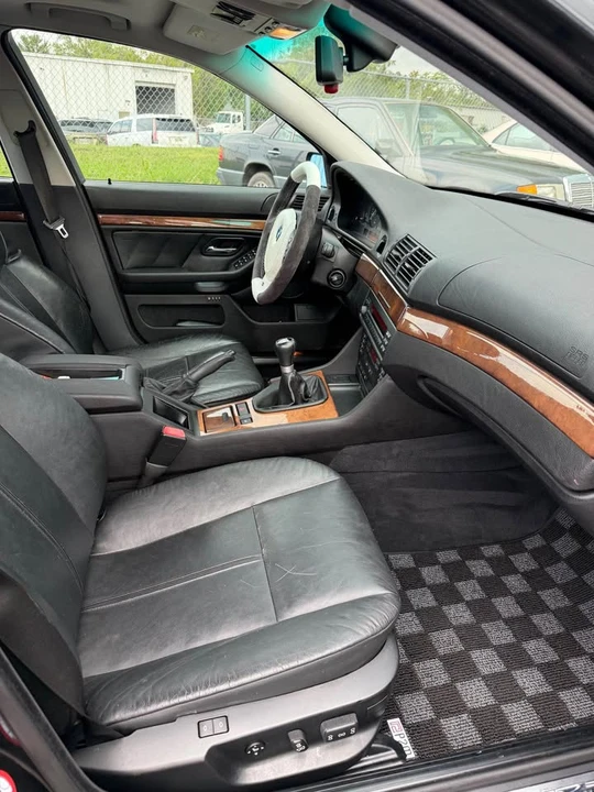 2001 BMW E39 540i - Image 14 of 17
