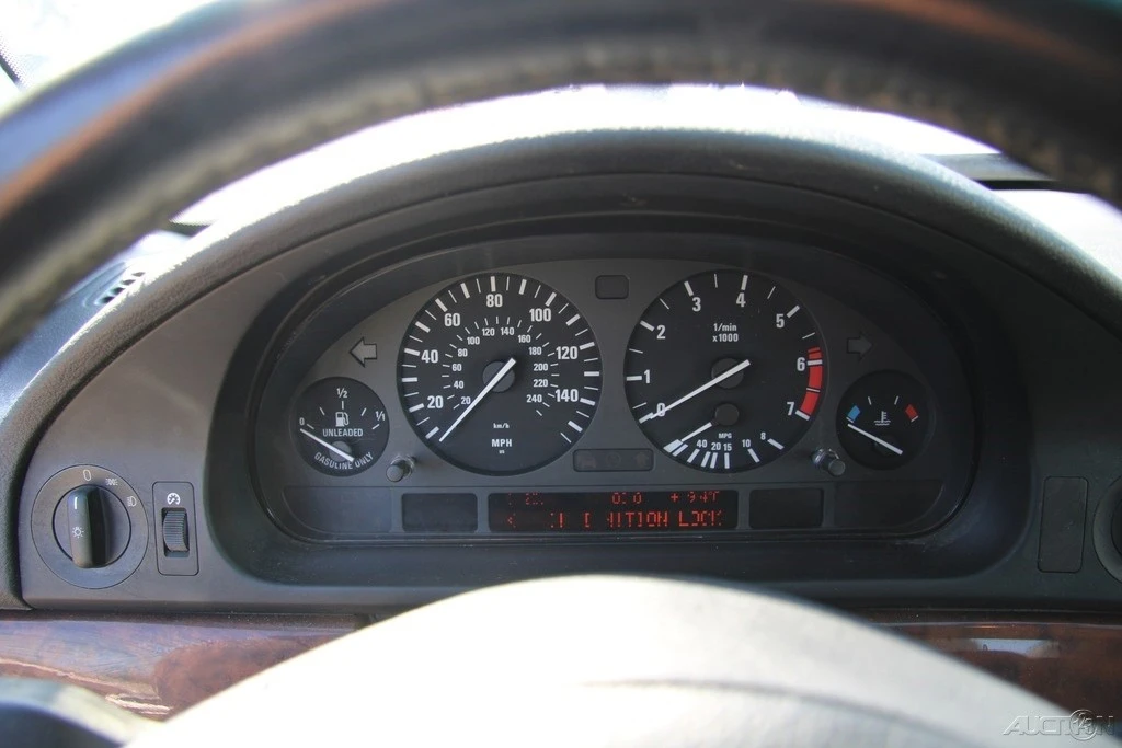 2001 BMW E39 540i - Image 17 of 21