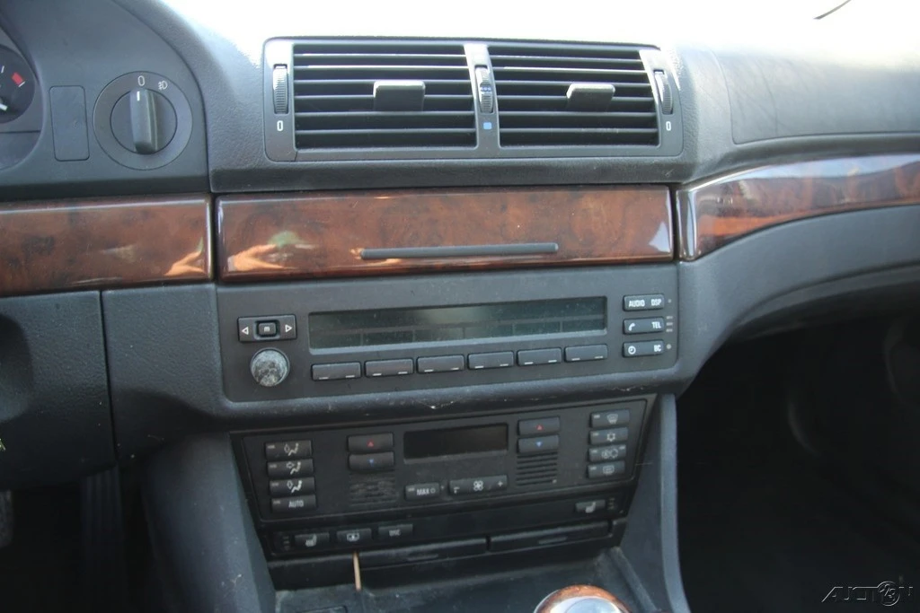 2001 BMW E39 540i - Image 19 of 21