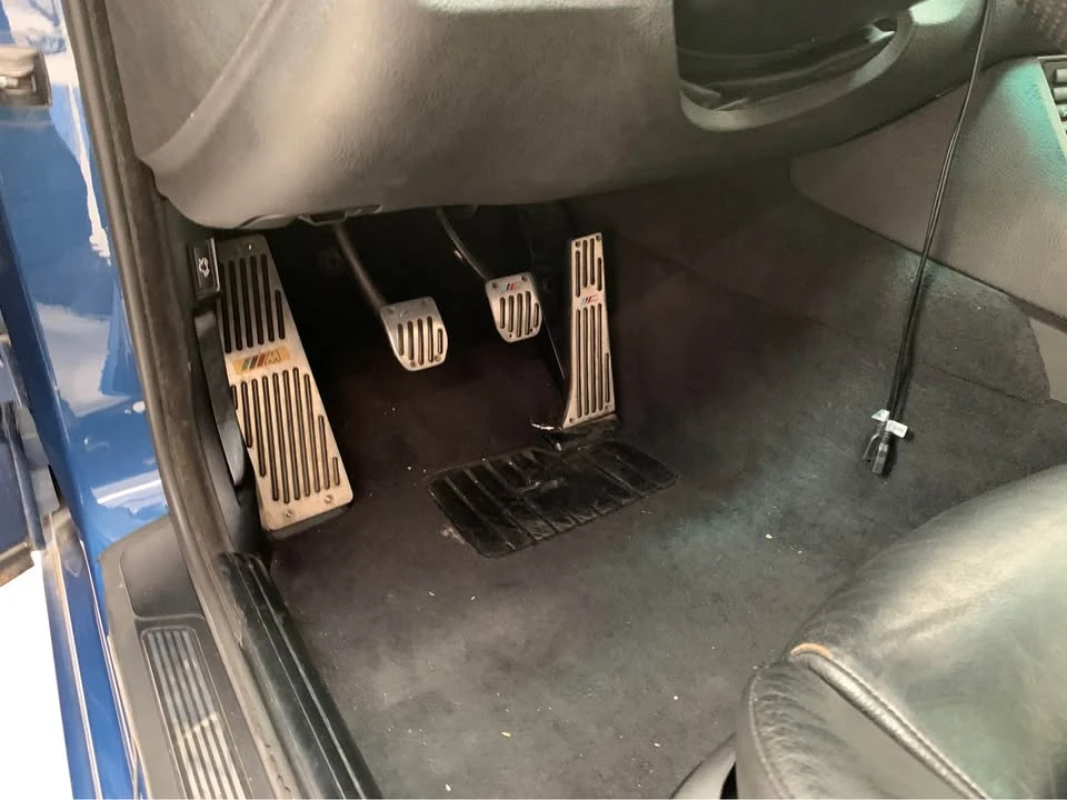 2001 BMW E39 540i - Image 10 of 16