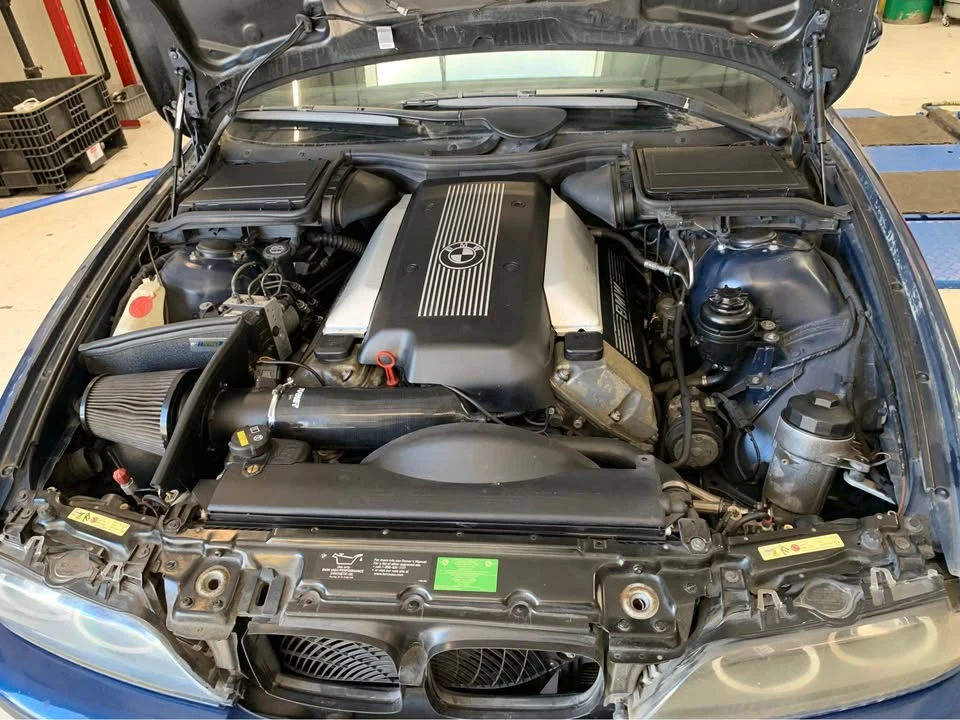 2001 BMW E39 540i - Image 8 of 16