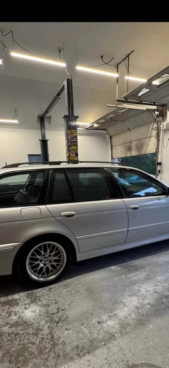 2001 BMW E39 540i - Image 3 of 6