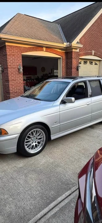 2001 BMW E39 540i - Image 2 of 6