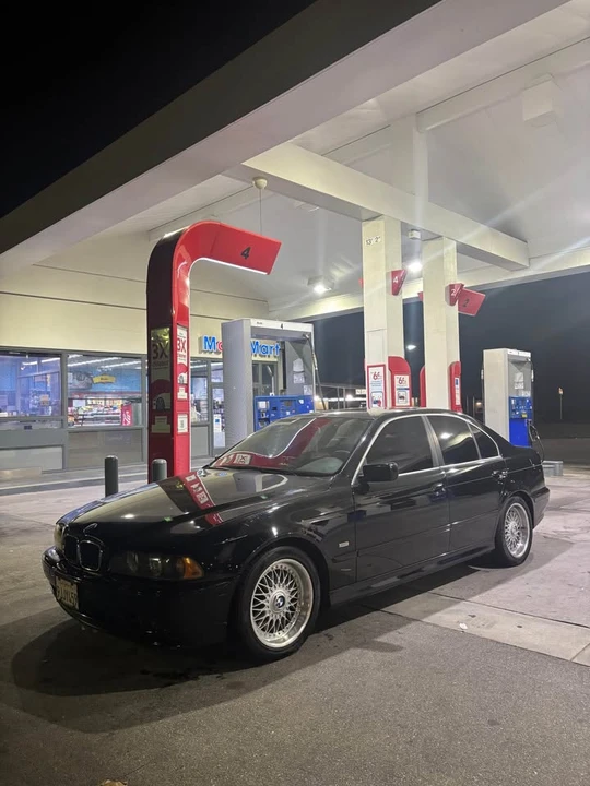 2001 BMW E39 5 Series - Image 2 of 3
