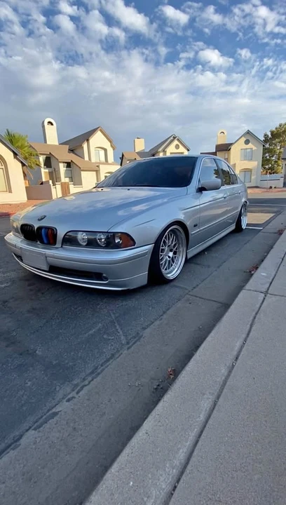 2001 BMW E39 5 Series - Image 2 of 4