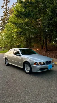 2001 BMW 525i Sedan