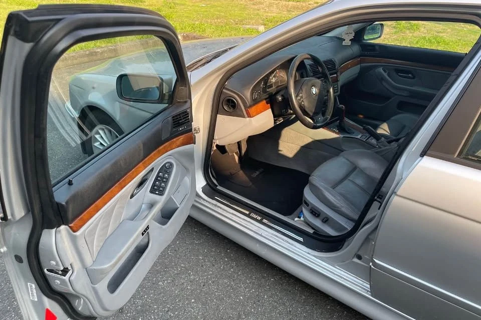 2001 BMW E39 5 Series - Image 9 of 11