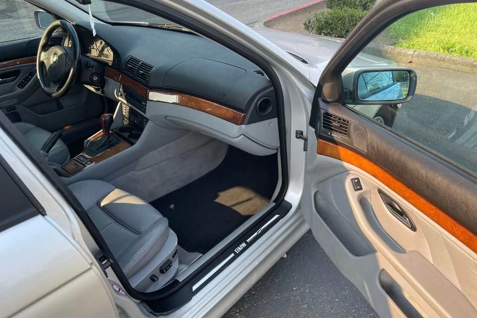 2001 BMW E39 5 Series - Image 10 of 11