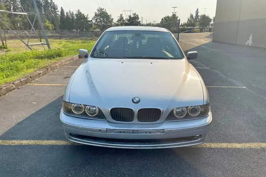 2001 BMW 5 Series 530i