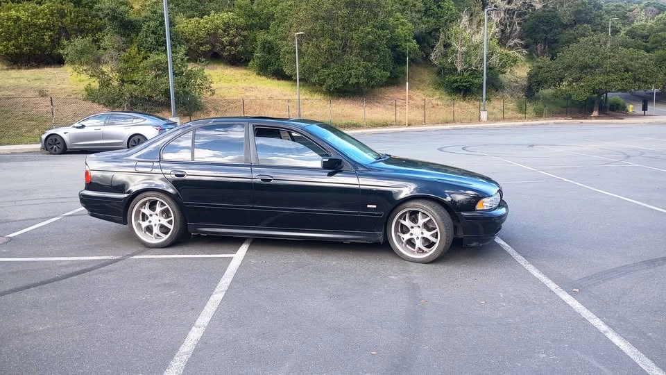 2001 BMW E39 5 Series - Image 2 of 3