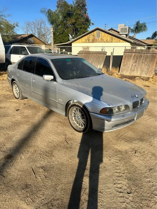 2001 BMW E39 540i - Image 2 of 8